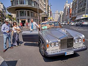 Madrid in exclusive classic cars.