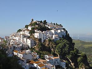 Guided visits to Casares for groups (Málaga)