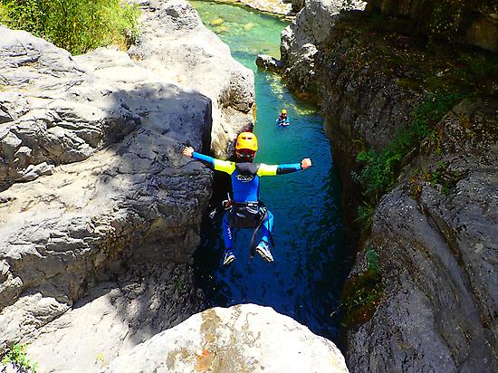 Family Canyoning with kids pyrenees 