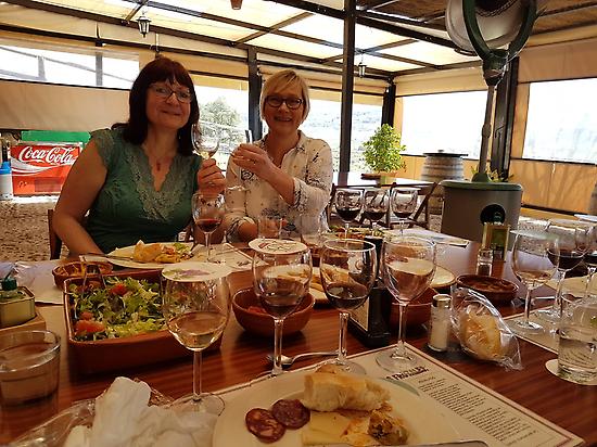 Wine tasting and 3-course lunch