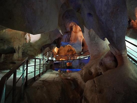 Treasures Caves inside