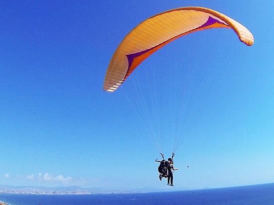 Paragliding flight