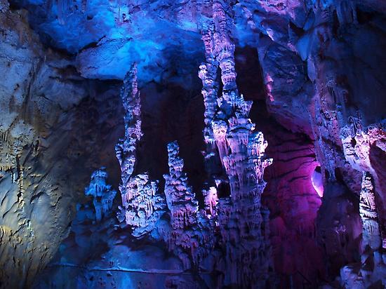 Interior de las cuevas del Canelobre