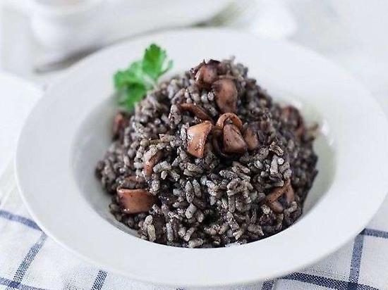 Black rice tapa