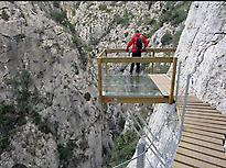 Relleu's hanging footbridge