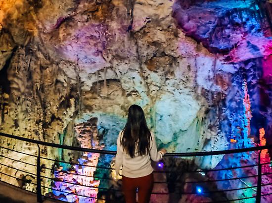 Interior de las cuevas del Canelobre 