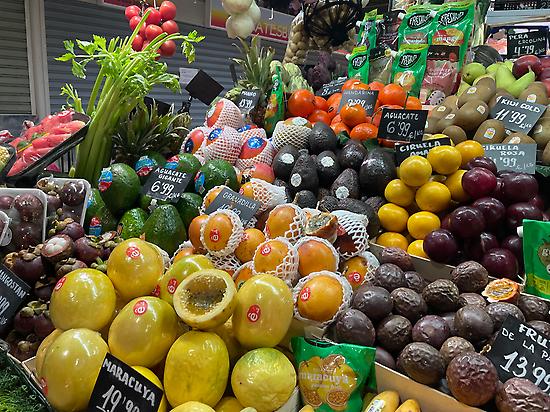 Fresh produce market