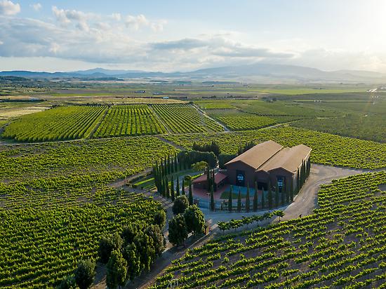 Heraclio Alfaro winery
