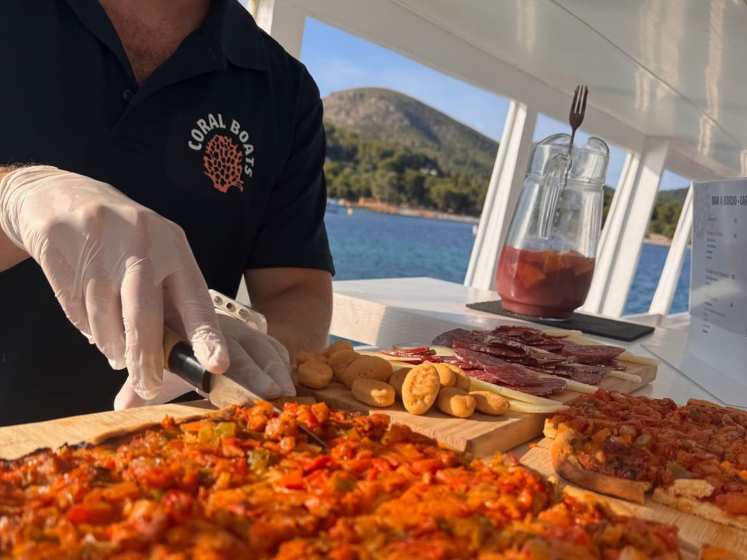 Paseo en Barco con Tapas