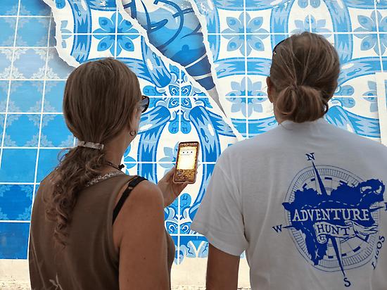Explore street art