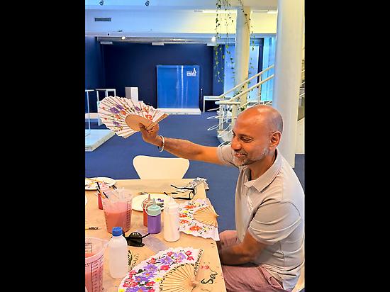 Hand-fan painting workshop