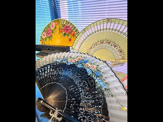Valencia hand-fans painted by master