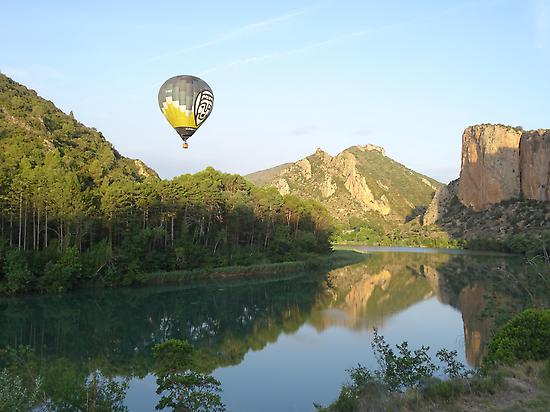 Balloon flight in Montsec