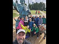 Peregrinos en el Monte do Gozo