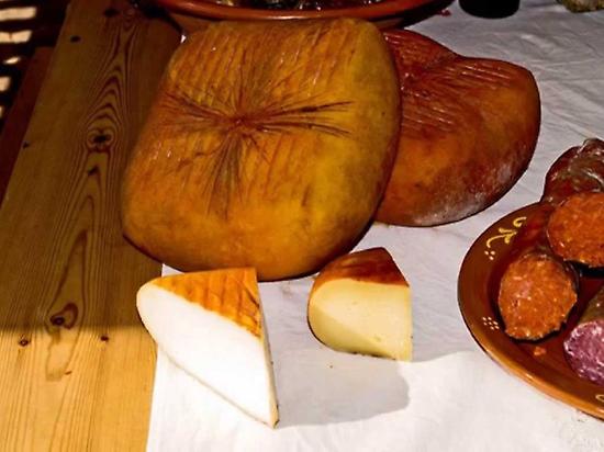 Artisan cheeses and sausages Menorca