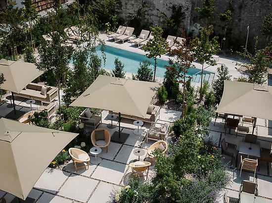 garden-swimming pool hotel Rhoin garden