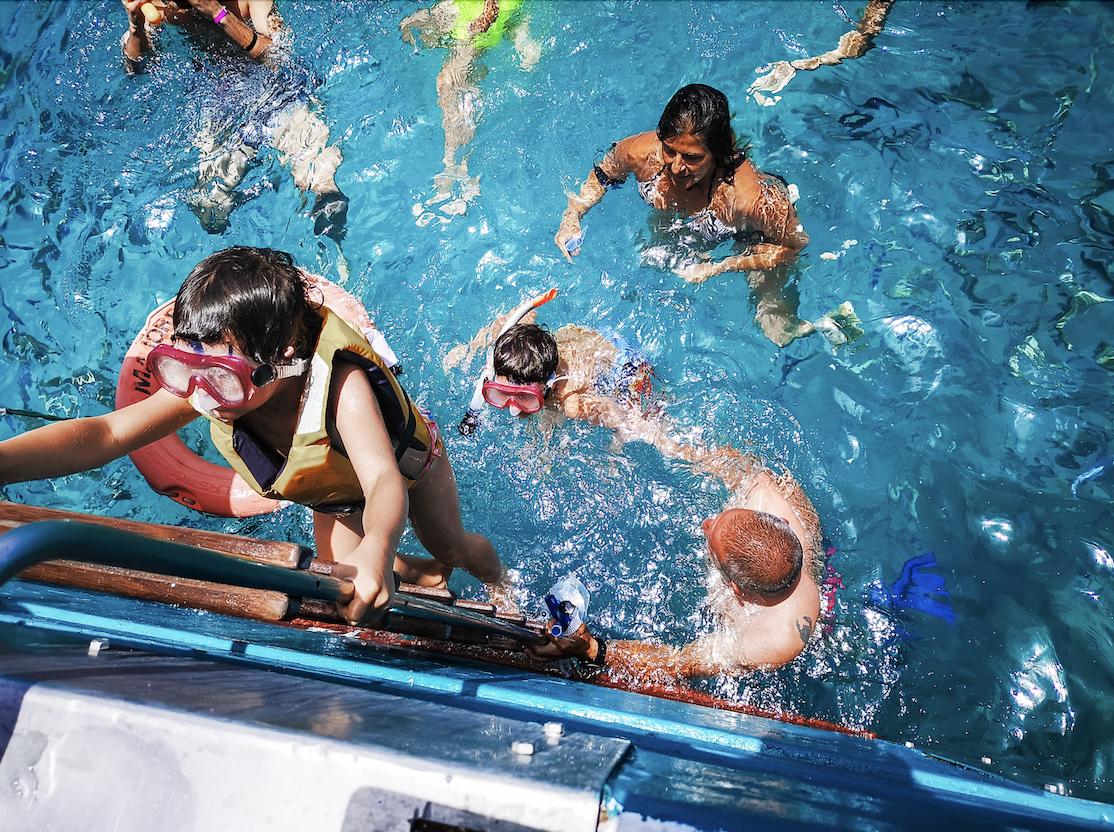 Famiglia che fa snorkeling sul Majorero