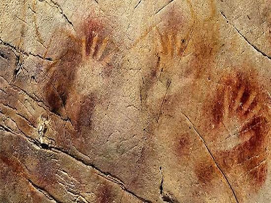 Hands paintings in El Castillo Cave